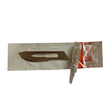 Load image into Gallery viewer, KIATO No.20 STERILE SWISS Stainless Steel Long Edge Cutting Edge Ultra Thin Sharp Surgical Scalpel Blades Individually Wrapped in Foils High Quality Disposable 100-count Box